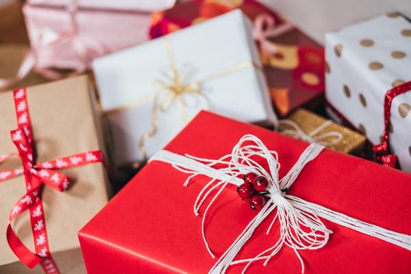 Holiday Gift Ideas For Older Adults – 2018